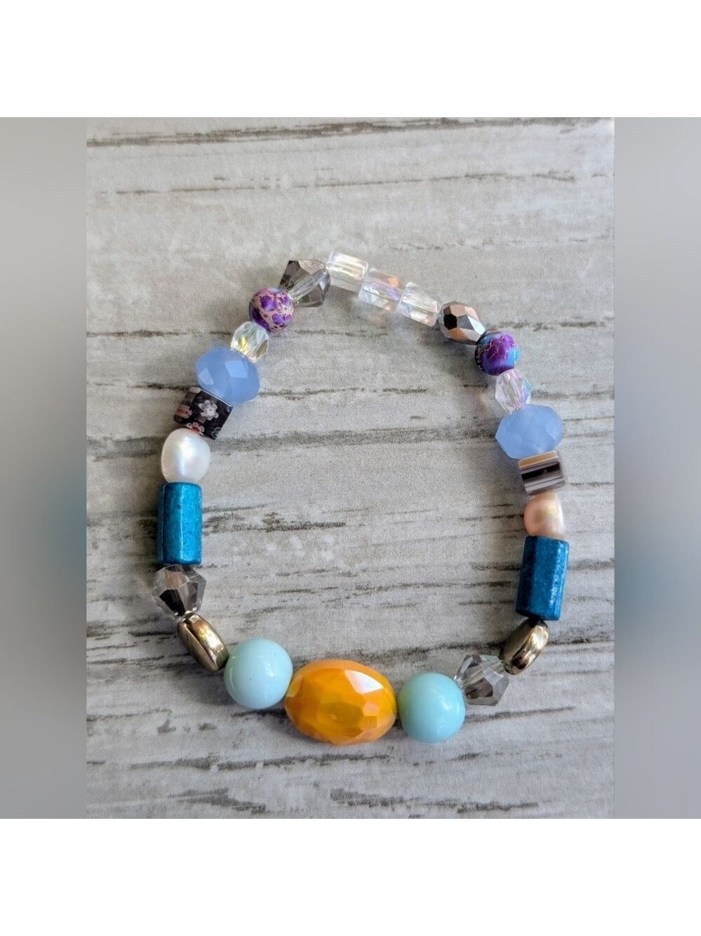 Handmade multicolor beaded stretch bracelet